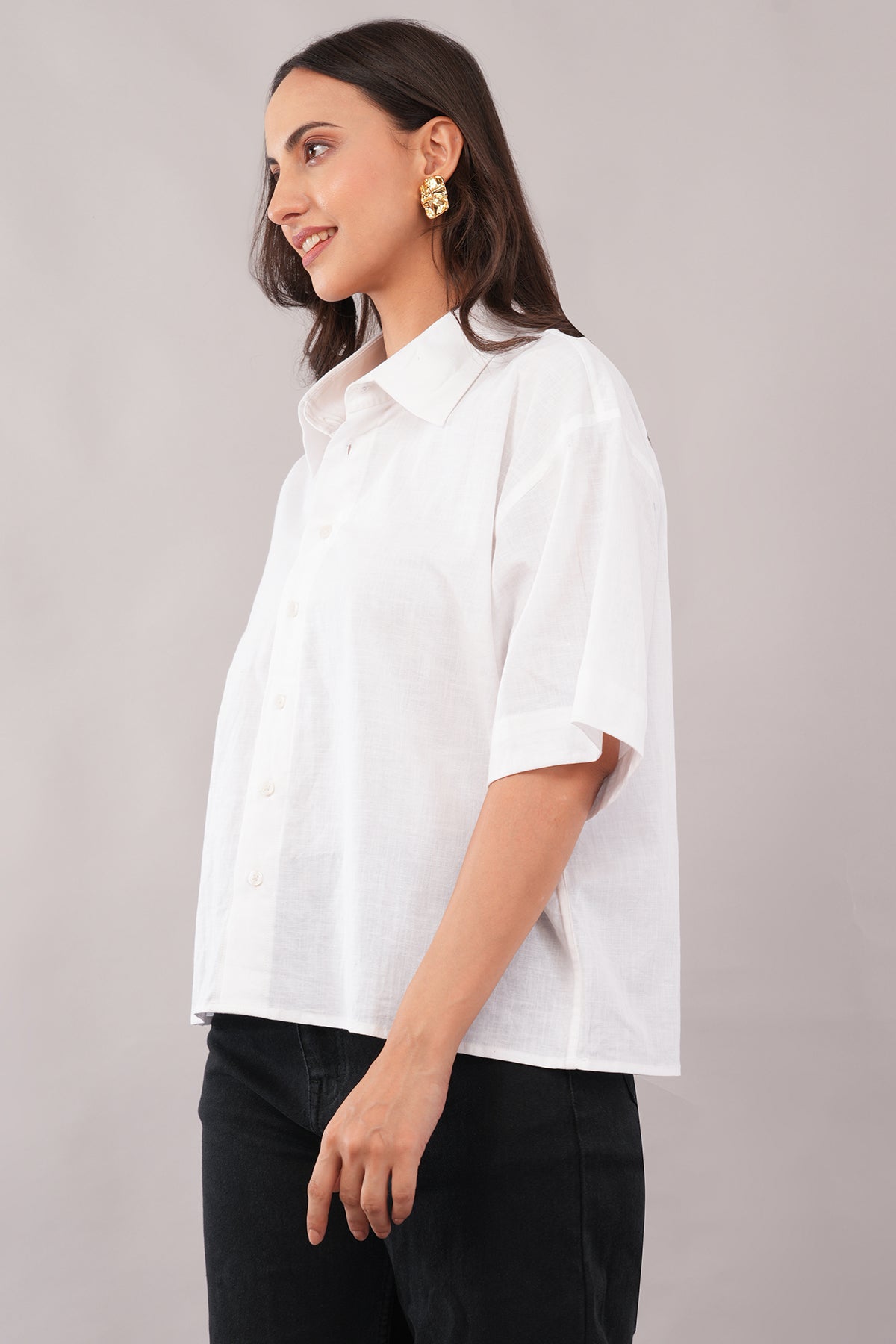 ZINEN Women’s Oversized Linen-Blend Shirt — Ivory Calm - White