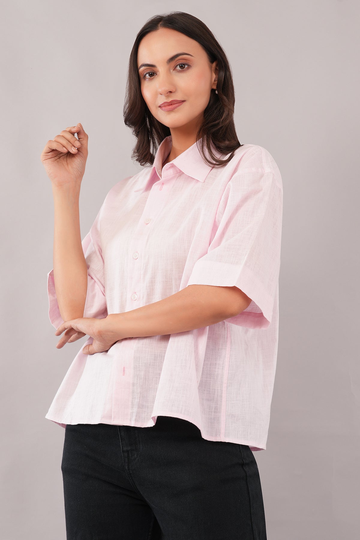 ZINEN Women’s Oversized Linen-Blend Shirt — Blush Quiet - Baby Pink