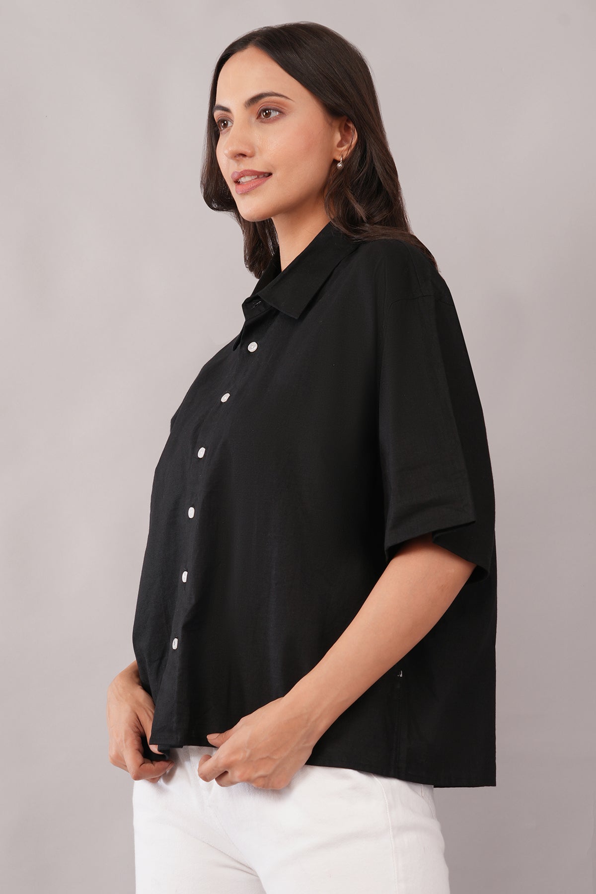 ZINEN Women’s Oversized Linen-Blend Shirt — Midnight Ease - Black