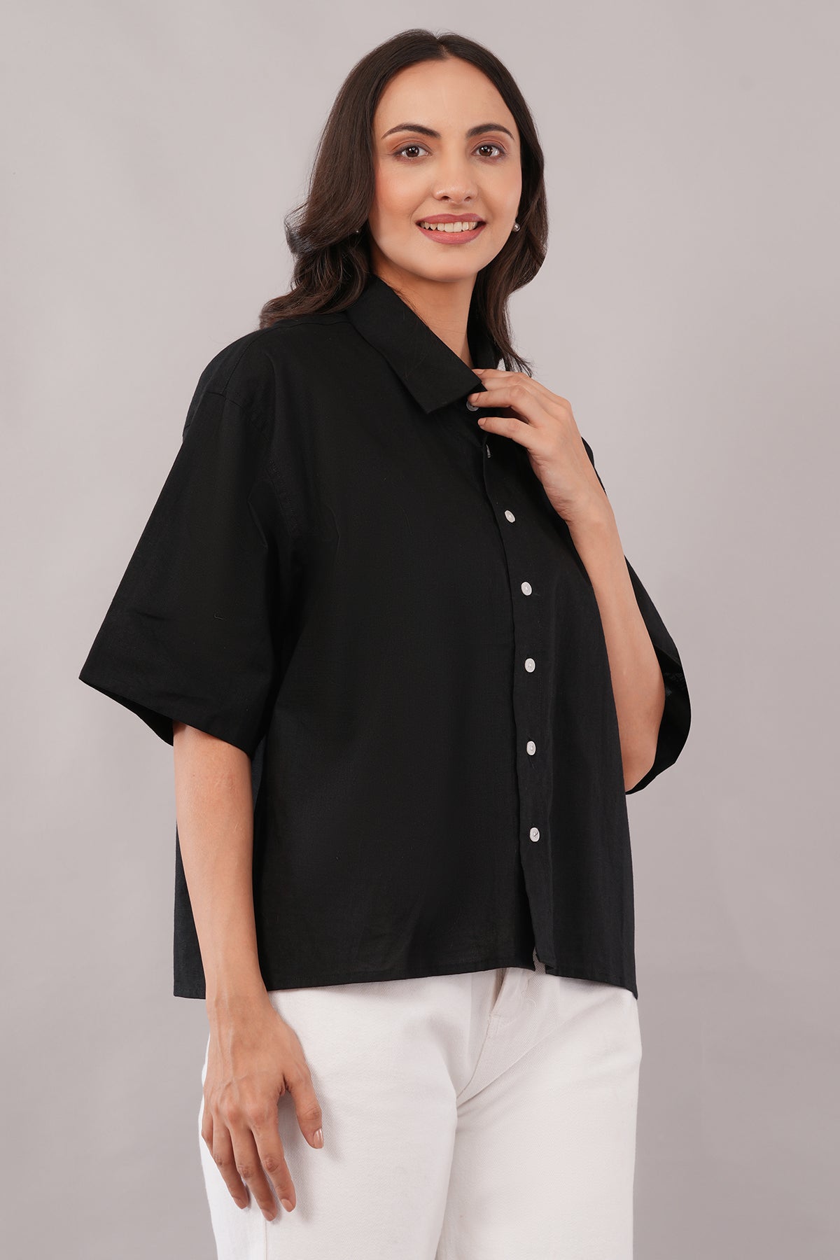 ZINEN Women’s Oversized Linen-Blend Shirt — Midnight Ease - Black